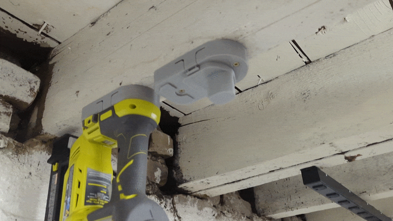 Ryobi 1+ Hanger